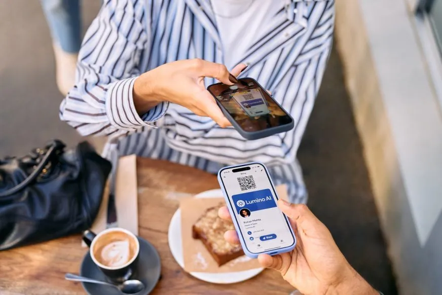 Blinq отримує $25 млн для розвитку цифрових візиток