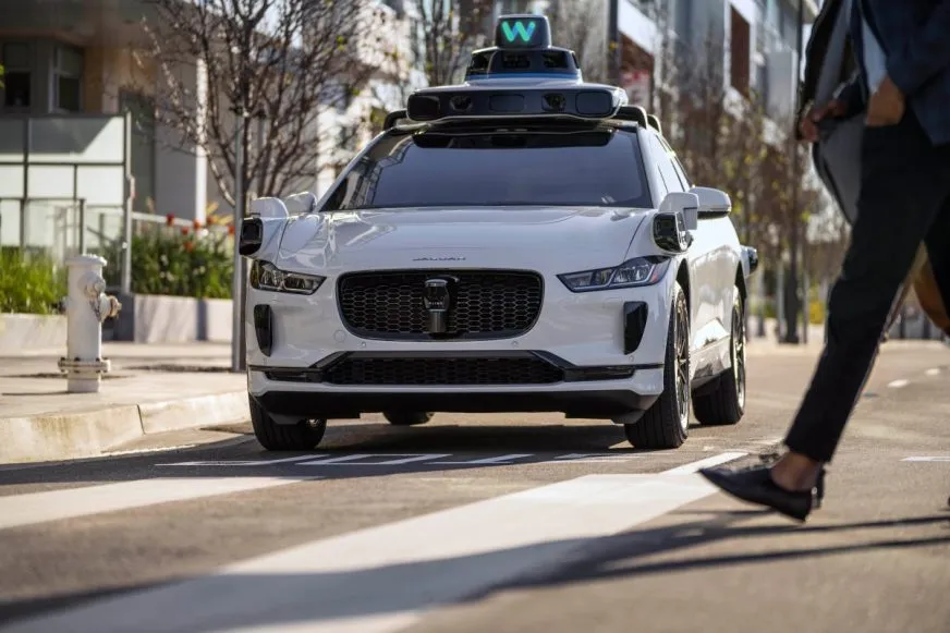 Waymo расширяет сервис роботакси в Силиконовой долине