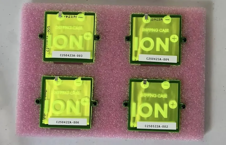 Ion Storage Systems готовит к массовому производству керамические аккумуляторы с повышенной безопасностью и емкостью
