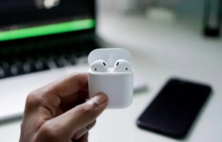 Apple готує оновлення AirPods з керуванням камерою та функціями для сну