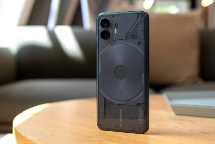 Nothing Phone (3): ціна нижча за очікування та анонс навушників Headphones 1