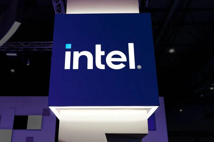 Intel скорочує виробничі проєкти та оптимізує структуру компанії у 2025 році