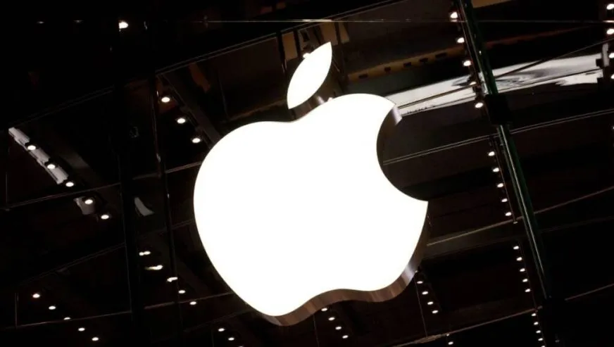 Apple стикається з тиском інвесторів через відставання у розвитку штучного інтелекту