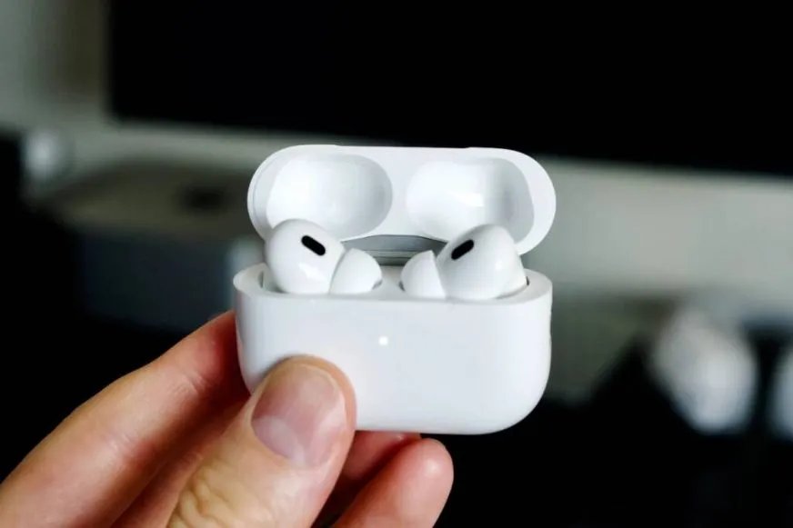 Apple представила бета-прошивку для AirPods Pro 2 та AirPods 4 з новими функціями