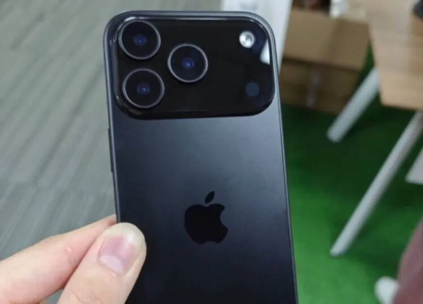 Спрос на iPhone 17 может снизиться из-за нехватки AI-инноваций от Apple
