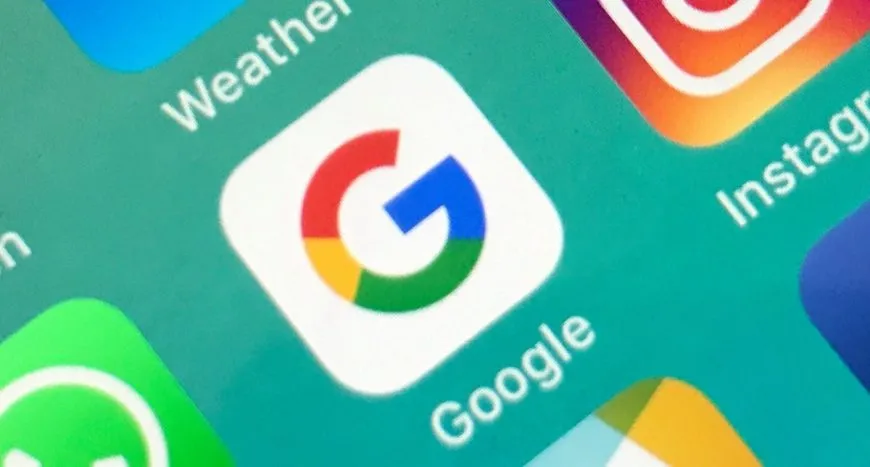 Google Discover внедряет AI-резюме: новая угроза трафику для издателей