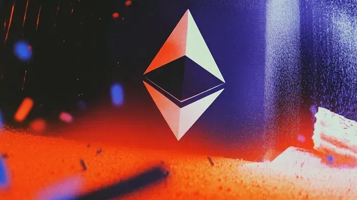 Отток Ethereum усиливается: крупные владельцы переводят монеты на биржи
