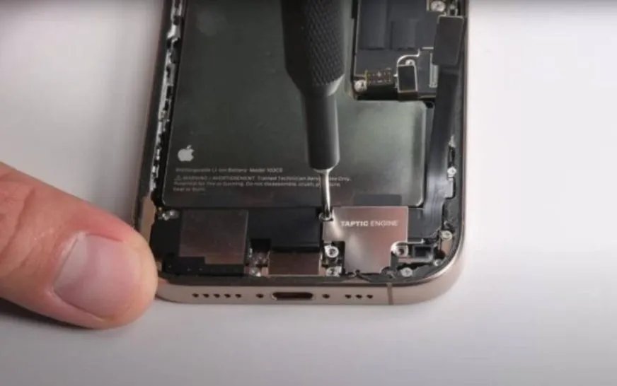 iPhone 17 Pro матиме різні акумулятори для США та Китаю: особливості конструкції