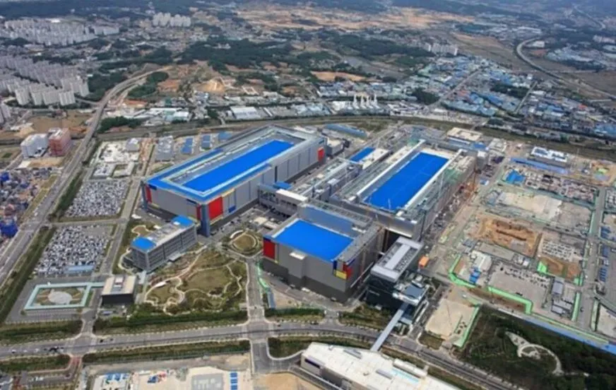 Samsung анонсировала первый в мире 2-нм мобильный чип Exynos 2600 с уникальным тепловым модулем
