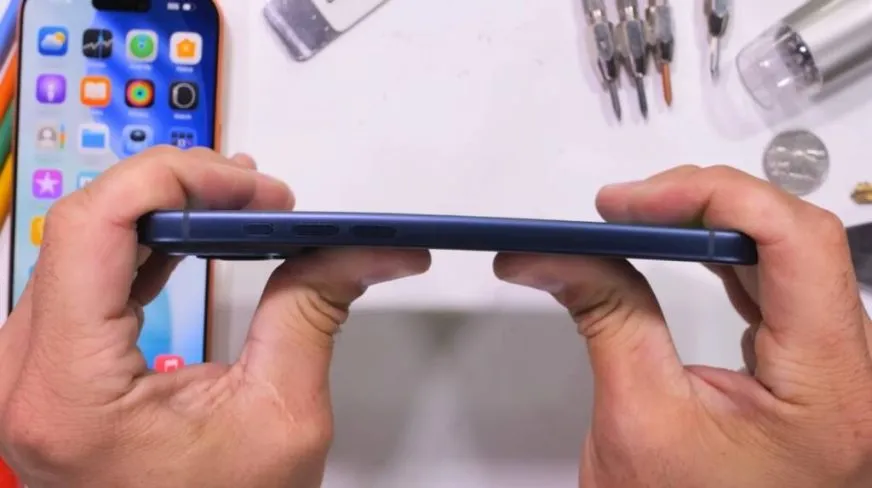 JerryRigEverything протестировал iPhone 17 Pro: алюминиевый корпус вместо титана