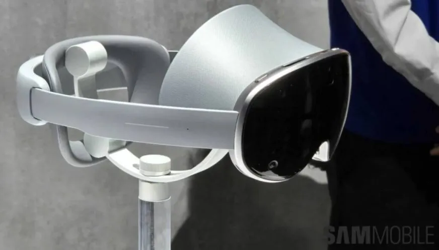 Samsung представить три інноваційні пристрої: Galaxy TriFold, гарнітуру XR та Galaxy Glasses