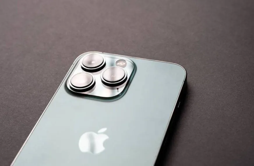 Apple фіксує переміщення і покупки користувачів iPhone: деталі політики конфіденційності