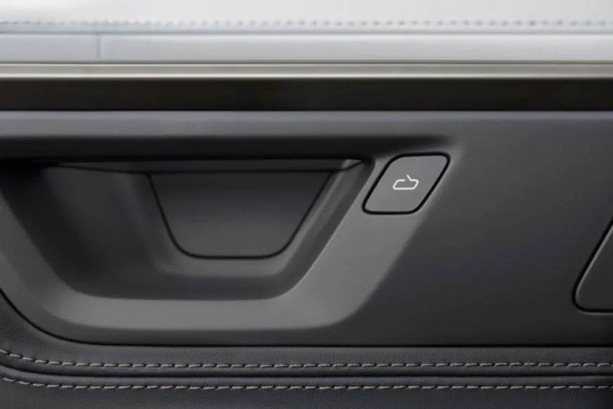 Rivian оновить конструкцію ручок дверей в R2 SUV з міркувань безпеки