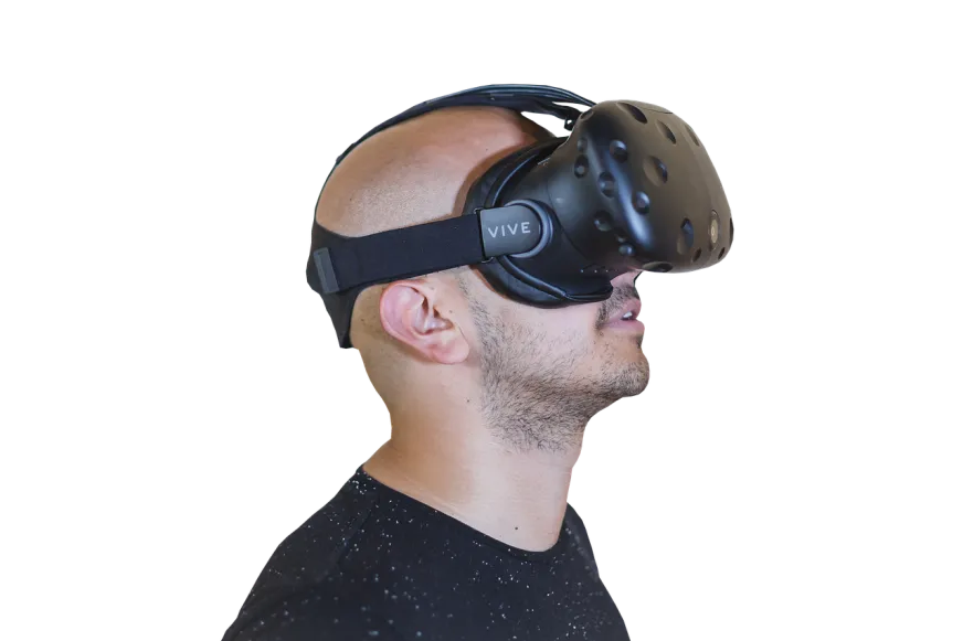 Порівняння можливостей Apple Vision Pro та Meta Quest 4