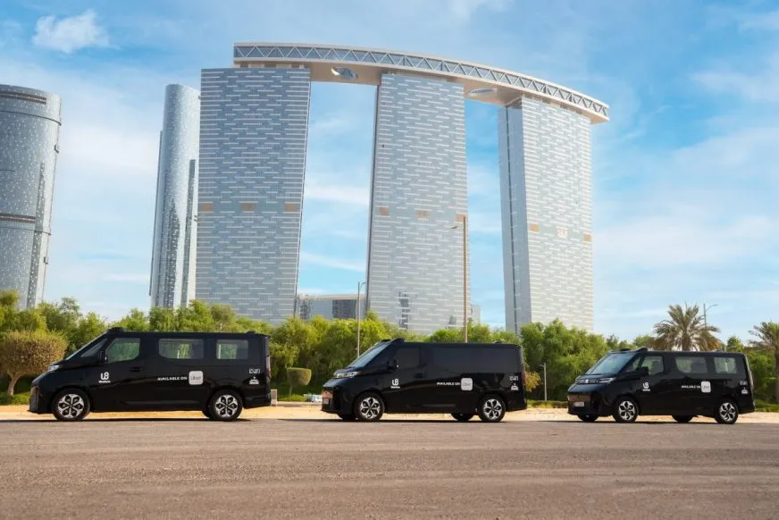 Uber и WeRide запустили полностью автономный сервис роботакси в Абу-Даби