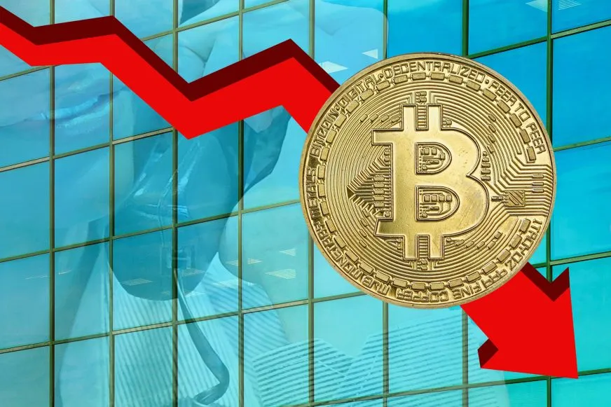 Аналітик Bloomberg прогнозує можливе падіння біткоїна до $10 000 через зміни ринку