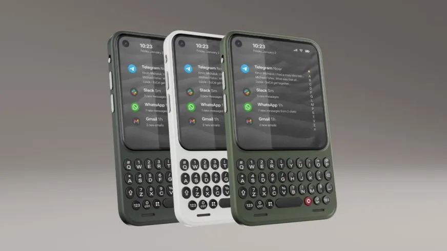 Clicks представила смартфон Communicator з клавіатурою та клавіатуру Power Keyboard за $79
