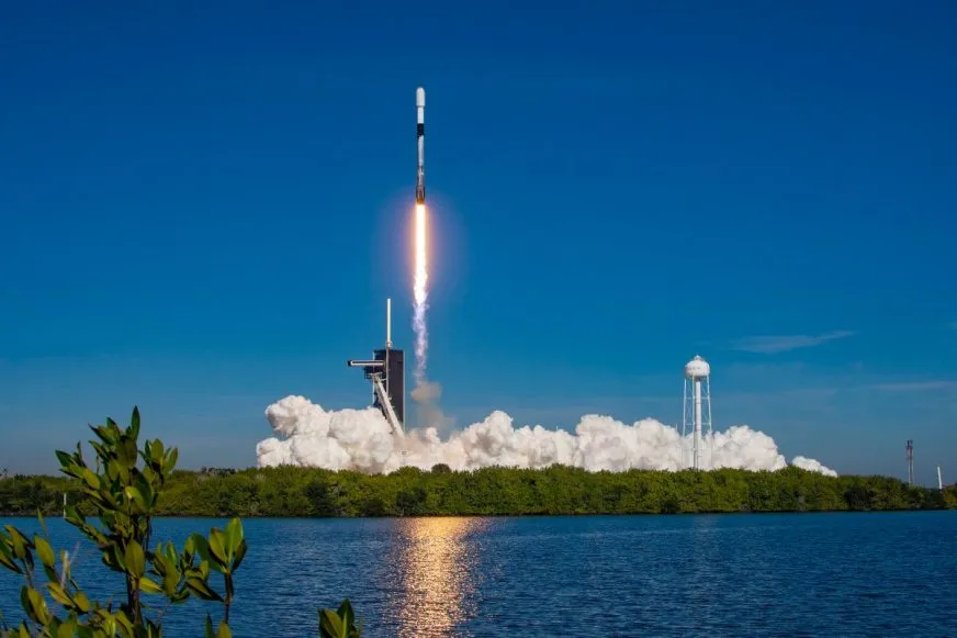 SpaceX получила разрешение FCC на запуск еще 7 500 спутников Starlink