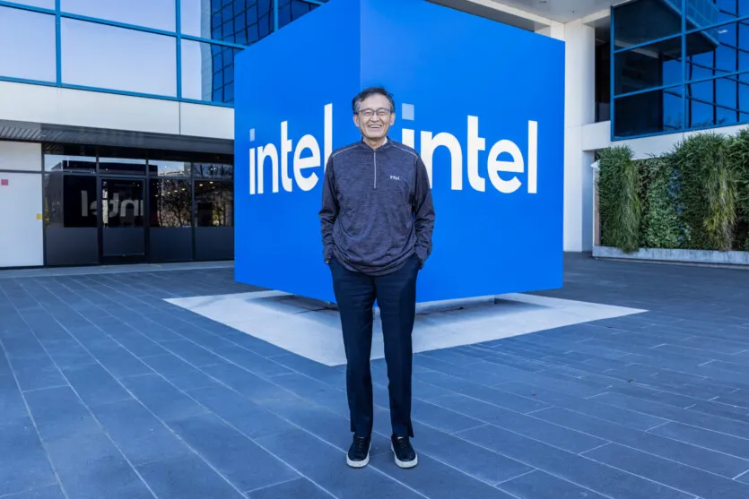 Финансовые итоги Intel в 2025 году: убытки на фоне $20 млрд инвестиций