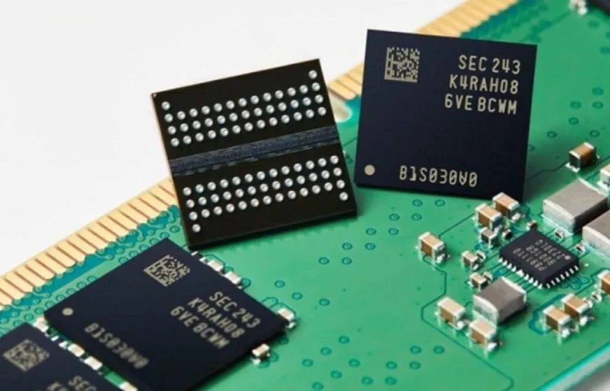 Samsung прогнозирует двукратный рост цен на NAND флеш-память в 2026 году