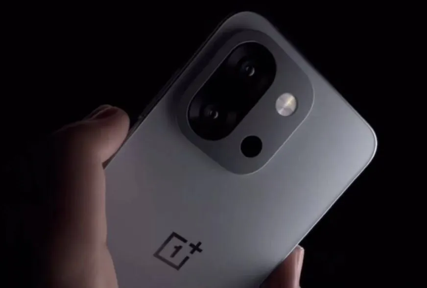 OnePlus 15T може отримати батарею 7500 мА·год і дисплей 165 Гц