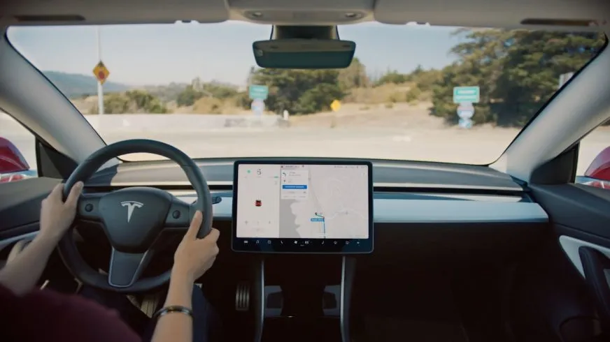 Tesla прекратила использование Autopilot в пользу Full Self-Driving для популяризации новой технологии