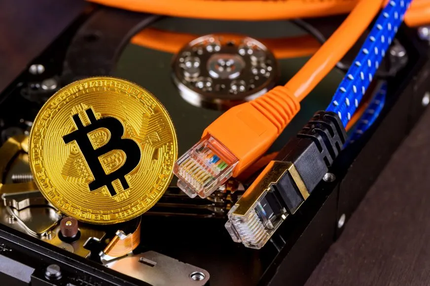Сложность майнинга биткойна возросла на 15% и достигла нового исторического максимума