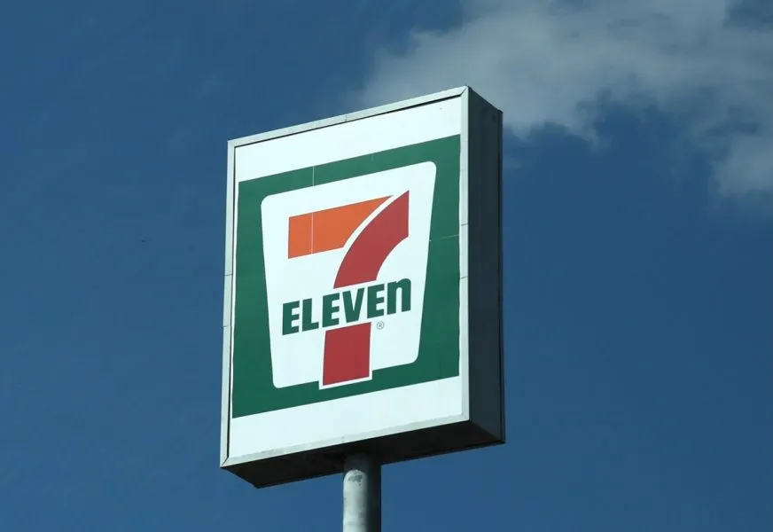Виток данных в сети 7-Eleven: персональная информация более 185 тысяч людей оказалась под угрозой