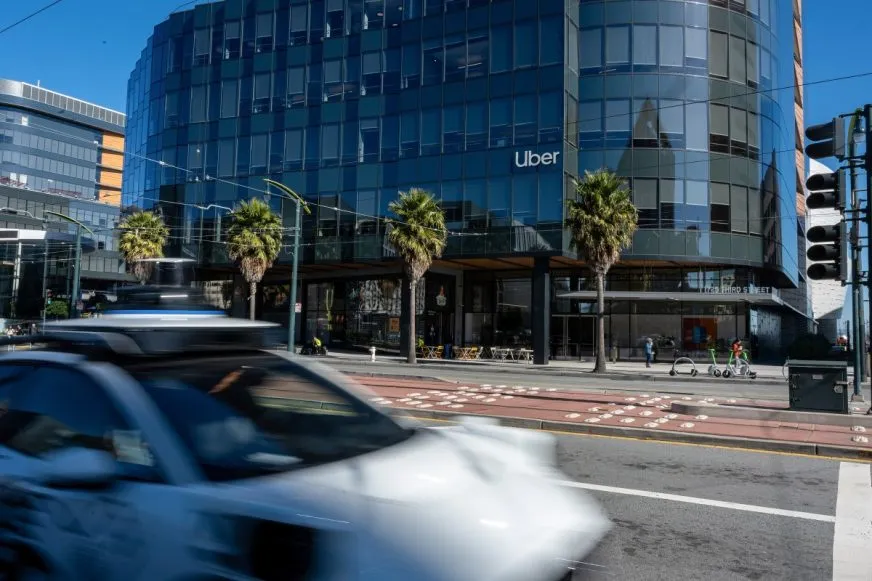 Uber планує перетворити мільйони автівок водіїв на мережу сенсорів для автономного транспорту