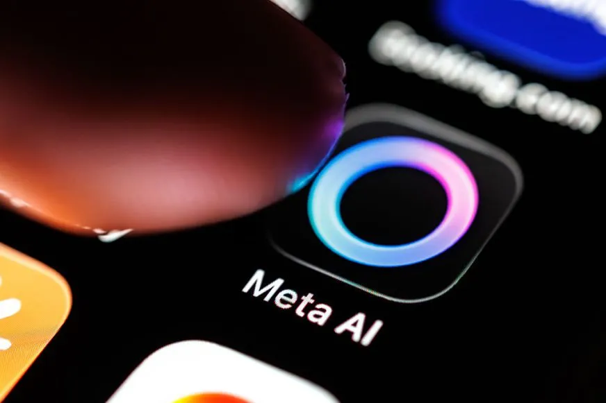 Meta разрабатывает искусственный интеллект-нашивку и готовится к тестированию новых носимых устройств
